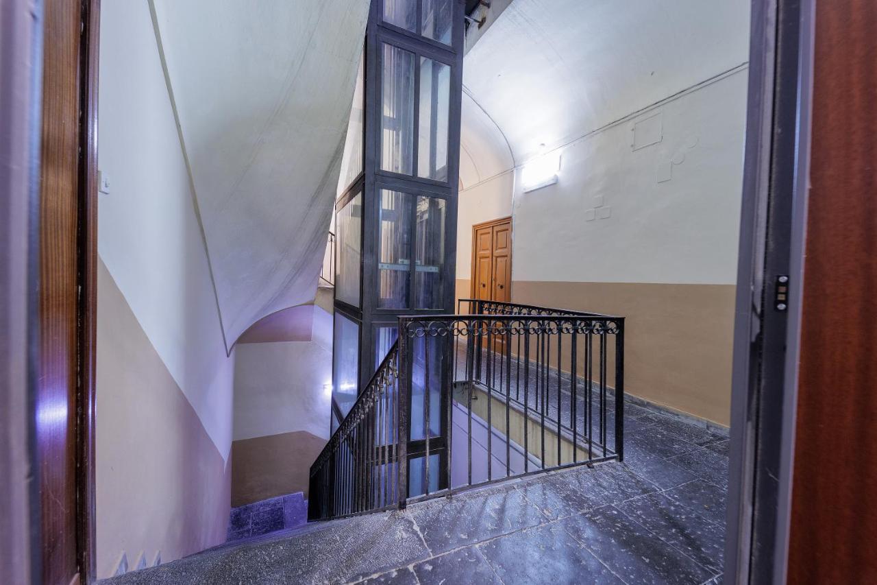 Live Suite Napoli エクステリア 写真