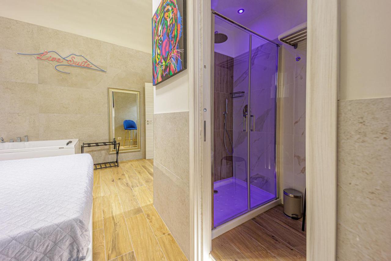 Live Suite Napoli エクステリア 写真